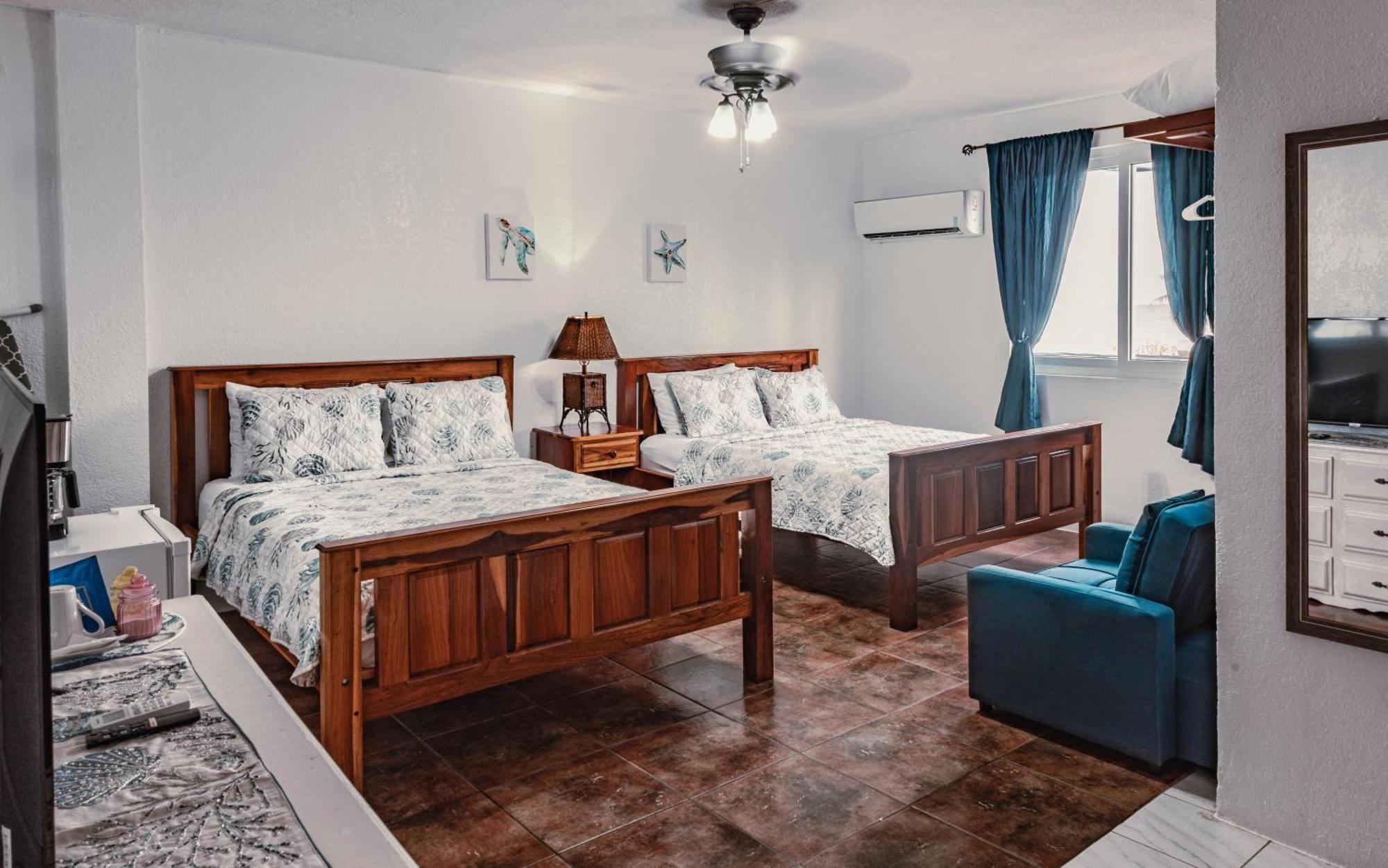 Bonefish Hotel Dangriga Bagian luar foto